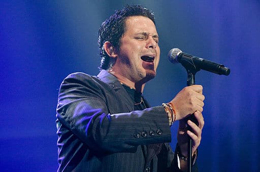 Alejandro Sanz ¿Y Ahora Qué? U.S. Tour Dates, Tickets & Everything You Need to Know