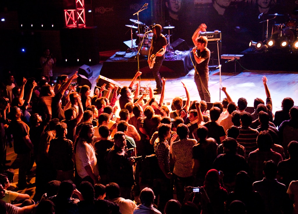 How To Find Cheap Floor Seats