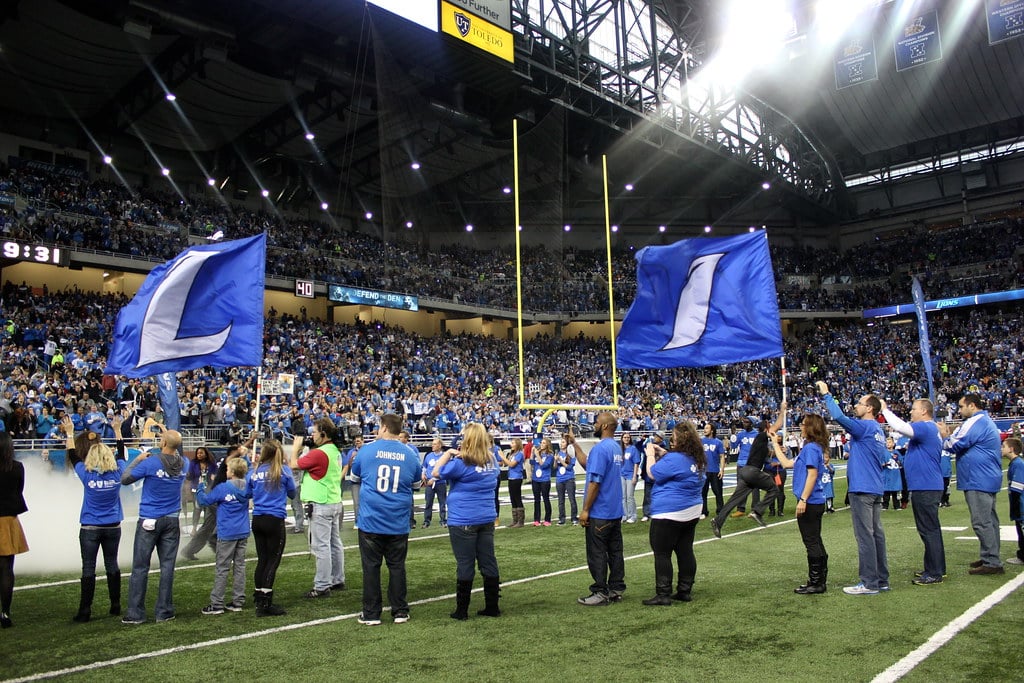 What Football Teams Play on Thanksgiving 2023?